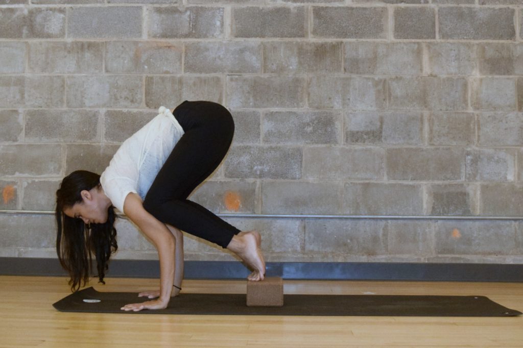 How to do Crow Pose - Bakasana - 8 - Argentina Rosado Yoga