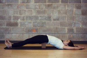 Yoga poses - stretches - for tight hip flexors - Bridge Pose - Argentina Rosado Yoga