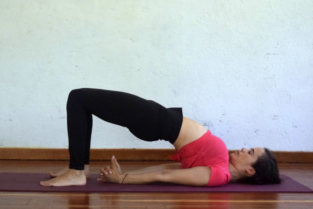 10 Morning Yoga Poses to awake and energize - Bridge Pose - Argentina Rosado Yoga