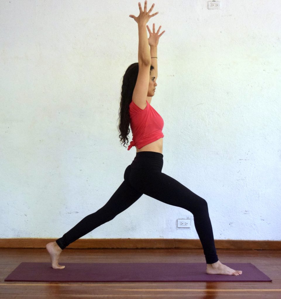 10 Morning Yoga Poses to awake and energize - High Lunge - Argentina Rosado Yoga